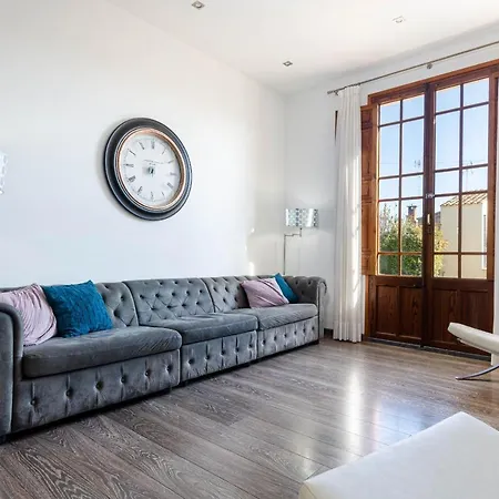 بيت للعطل Yourhouse Bombarda For Groups Up To 10 Guests, Perfect For Cycling يوبي