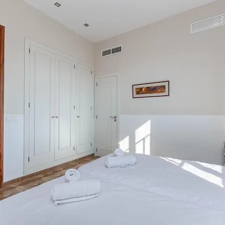 Yourhouse Bombarda For Groups Up To 10 Guests, Perfect For Cycling بيت للعطل